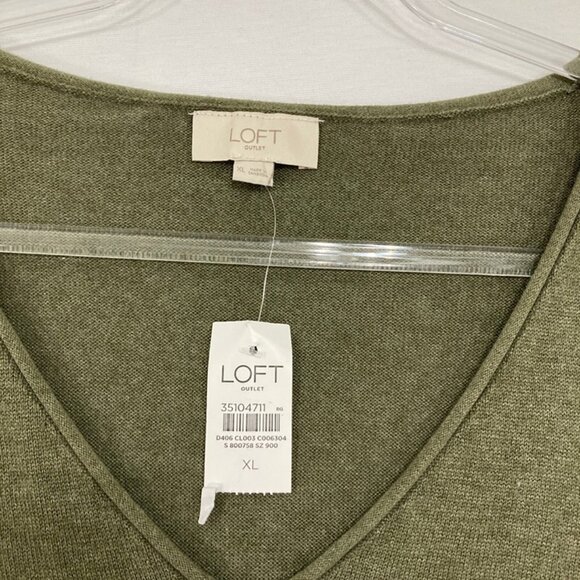 New LOFT size XL Green/Gray V Neck Soft Lightweight Knit Pullover Sweater - Picture 3 of 9